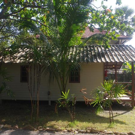 Thai House Beach Resort Koh Lanta Exterior photo