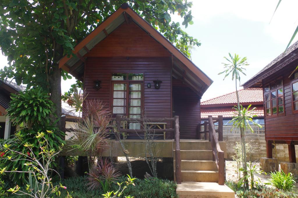 Thai House Beach Resort Koh Lanta Exterior photo