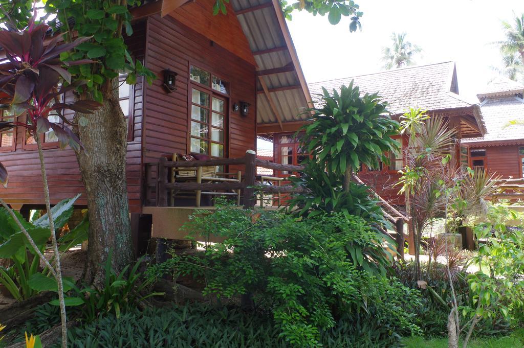 Thai House Beach Resort Koh Lanta Exterior photo