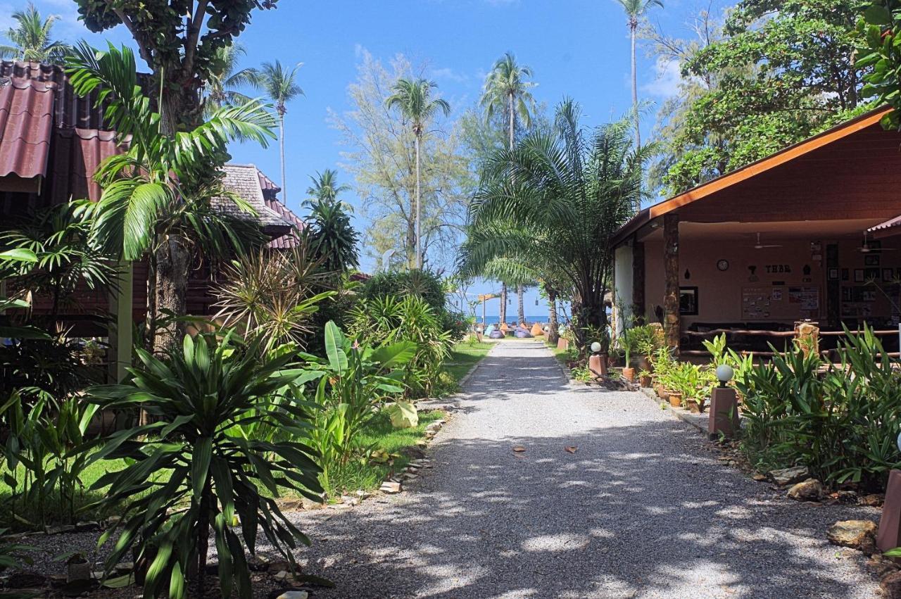 Thai House Beach Resort Koh Lanta Exterior photo