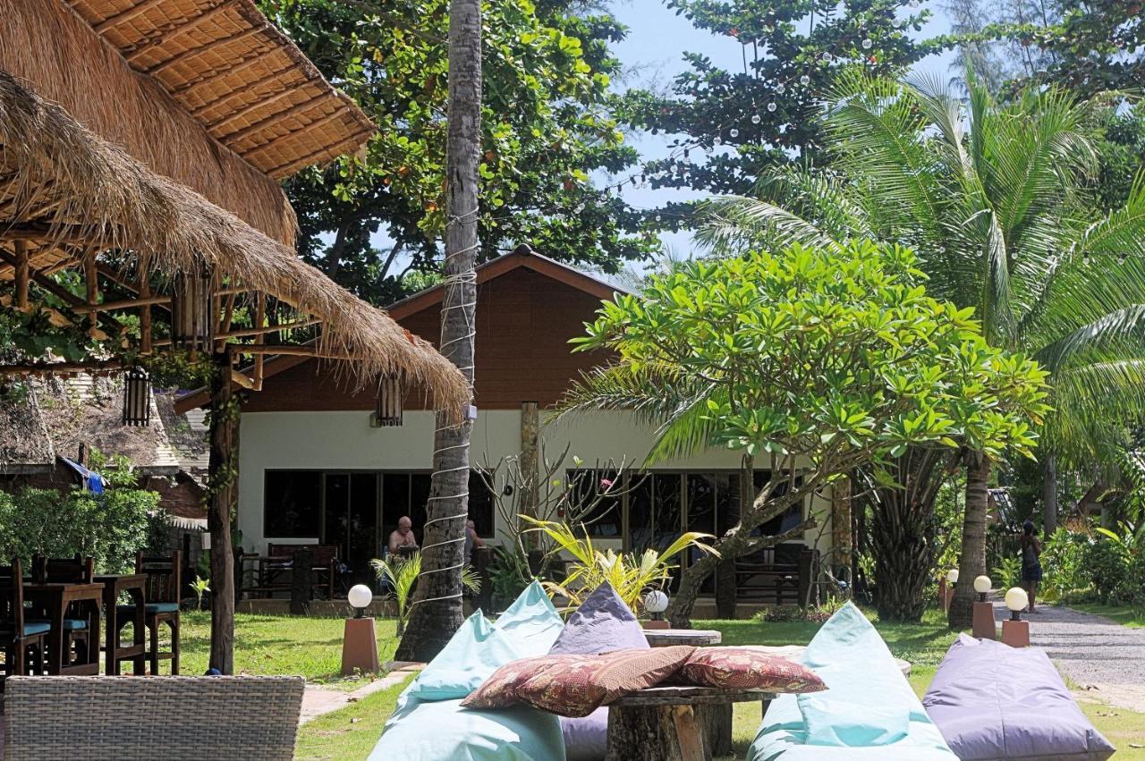 Thai House Beach Resort Koh Lanta Exterior photo