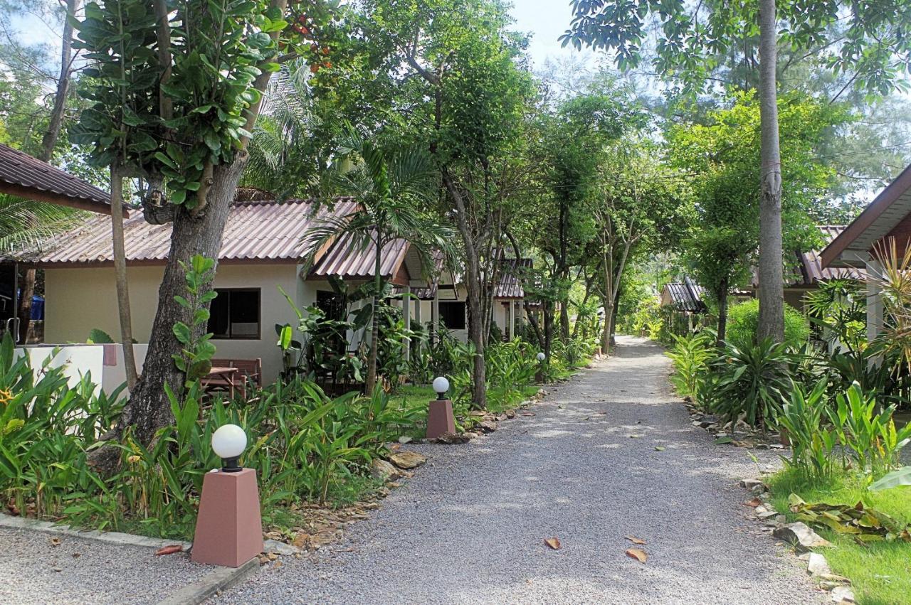 Thai House Beach Resort Koh Lanta Exterior photo