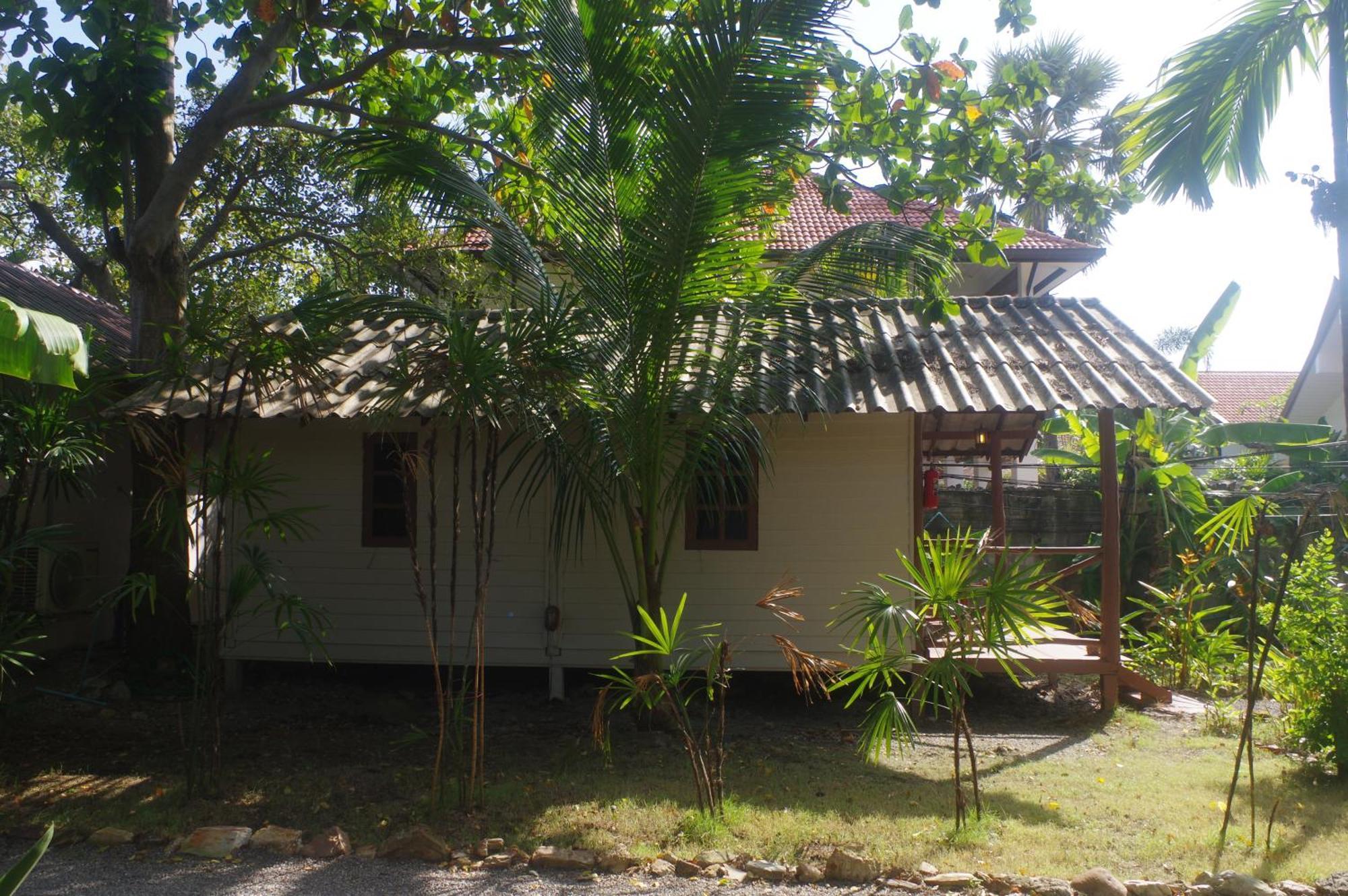 Thai House Beach Resort Koh Lanta Exterior photo